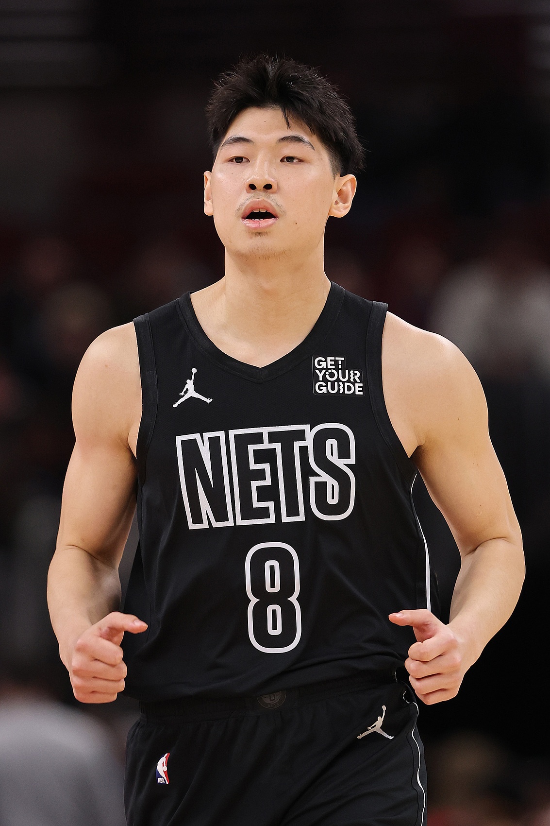 崔永熙:穿属于自己的NBA球衣很不真实 有时还会怀疑是不是自己的