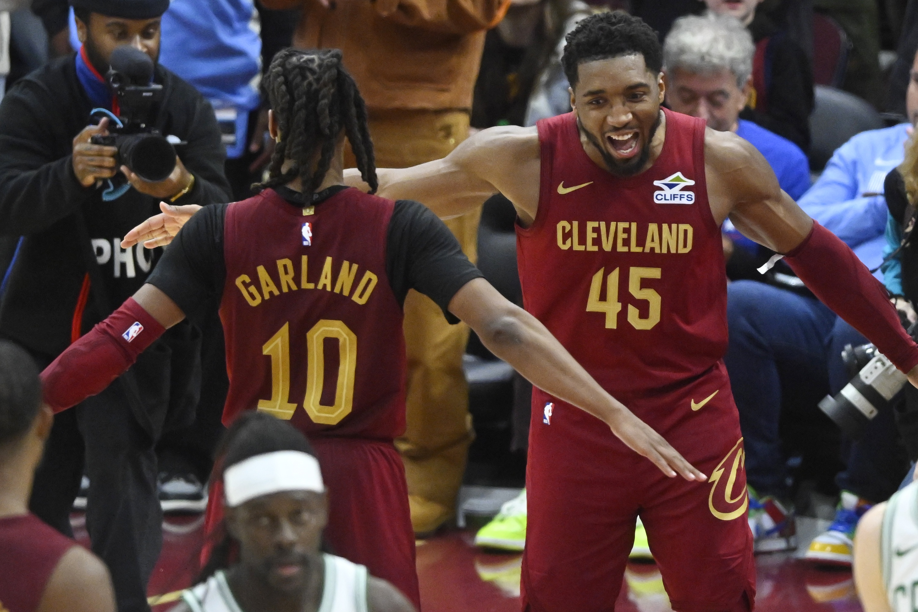 NBA彩经:骑士大胜篮网 奇才不敌活塞 雄鹿胜步行者 快船擒下鹈鹕