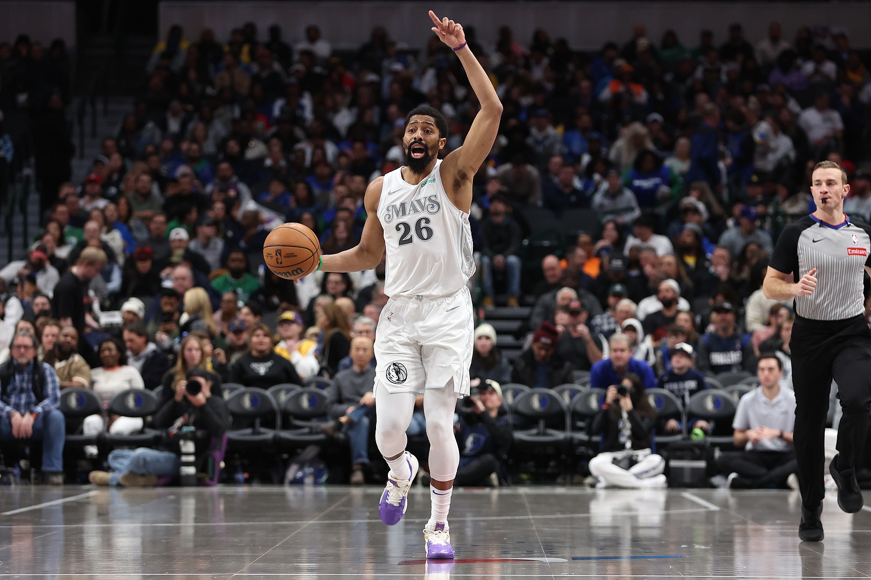 NBA彩经:湖人难胜太阳 快船轻取黄蜂 雷霆力擒雄鹿