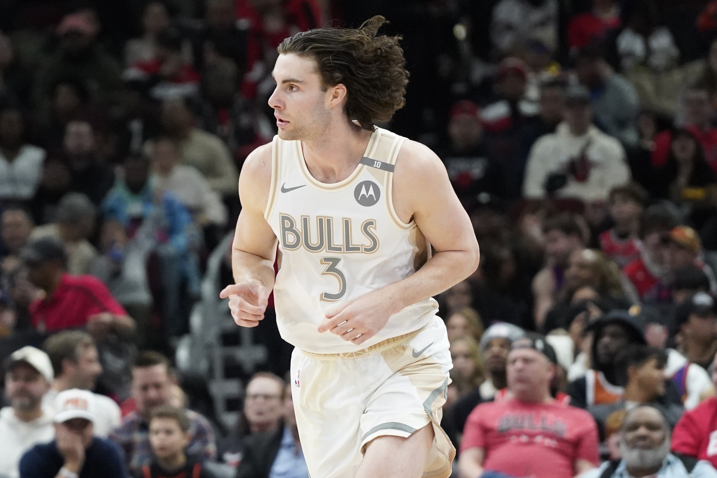 比肩乔詹登约威东魔!基迪最近10场220分96板100助 NBA历史第8人